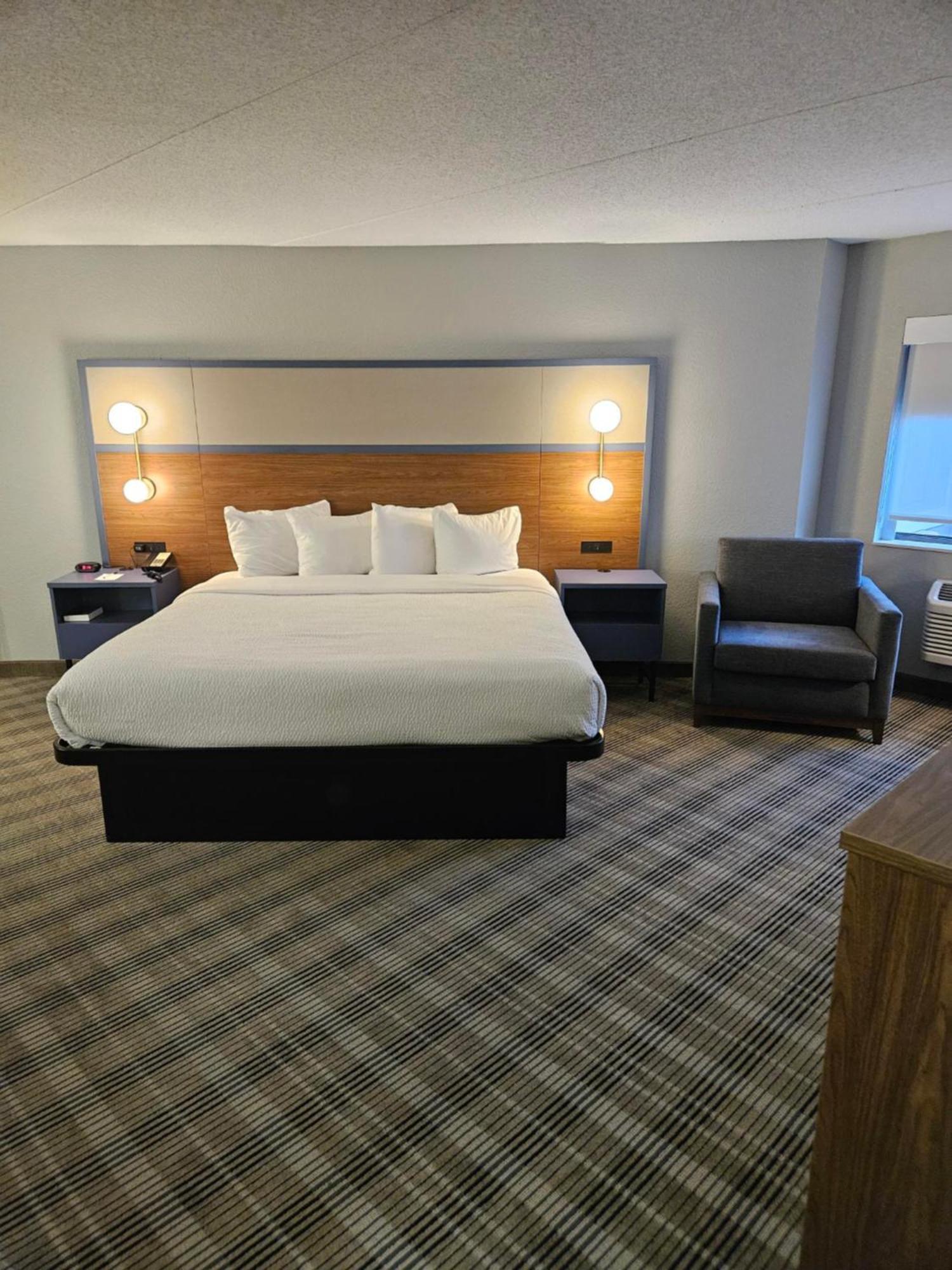 アメリクイン バイ ウィンダム マウンズ ビュー ミネアポリス Mounds View エクステリア 写真